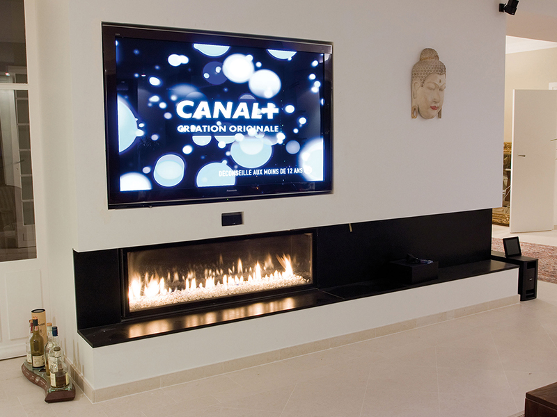incrustation televison meuble mur discret hi-tech home-cinema